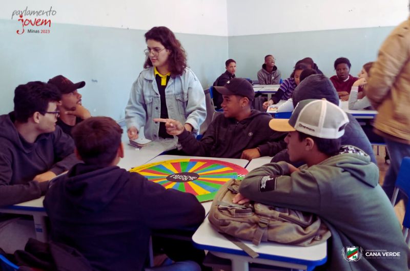 Oficina O poder Público e as Políticas Públicas | Parlamento Jovem